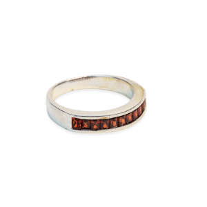 Anillo cintillo circones rojo