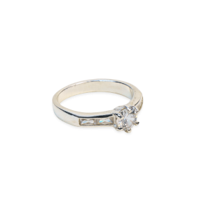 Solitario circón blanco